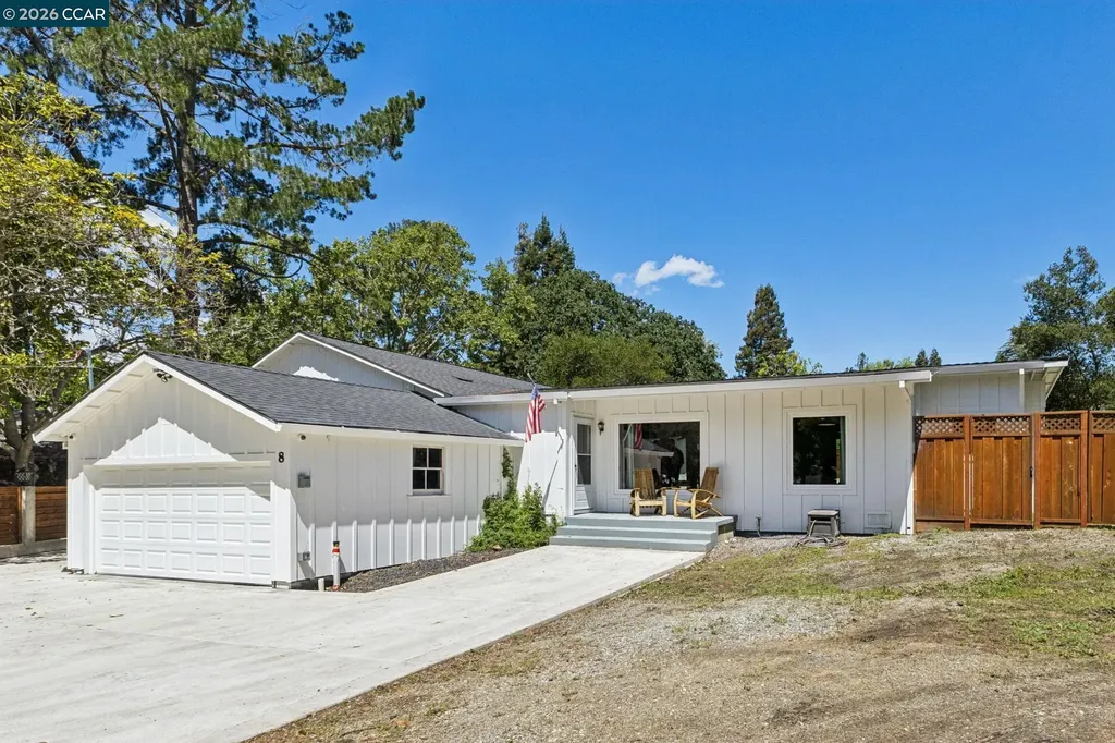 8 Evergreen Court Lafayette CA 94595