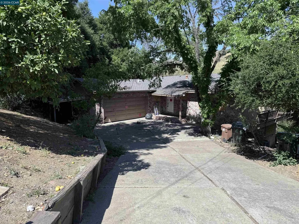 93 Mackie Drive Martinez CA 94553