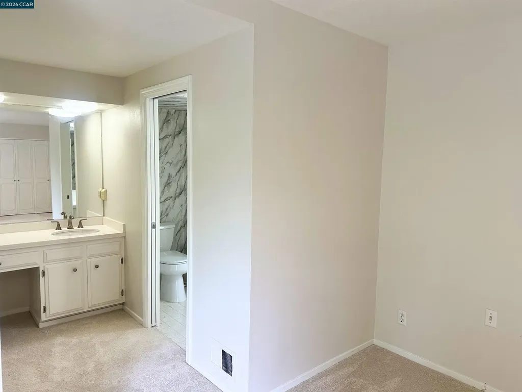 12195 Blythen Way Oakland CA 94619