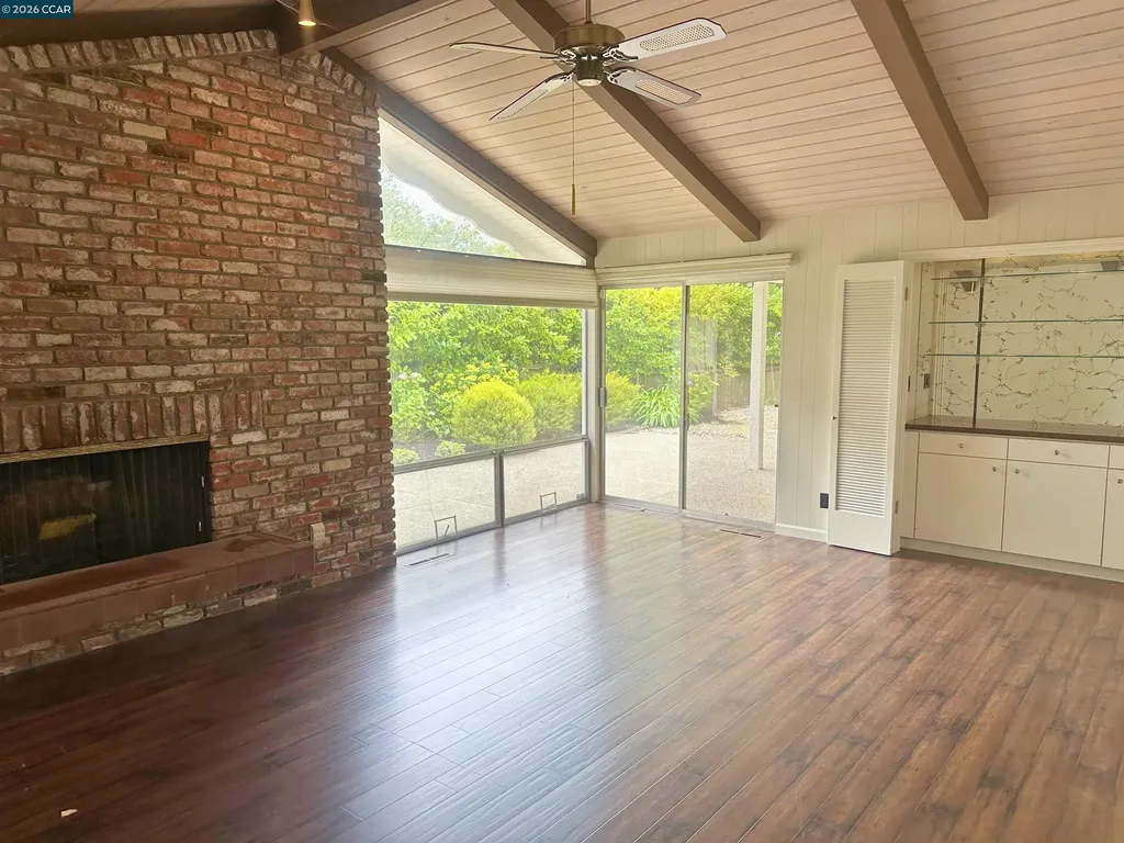 12195 Blythen Way Oakland CA 94619