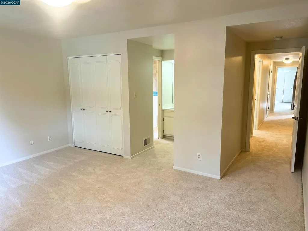 12195 Blythen Way Oakland CA 94619
