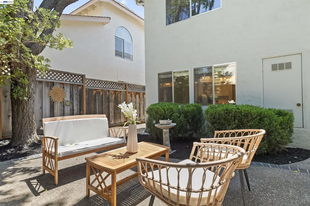 6159 Corte Padre Pleasanton CA 94566