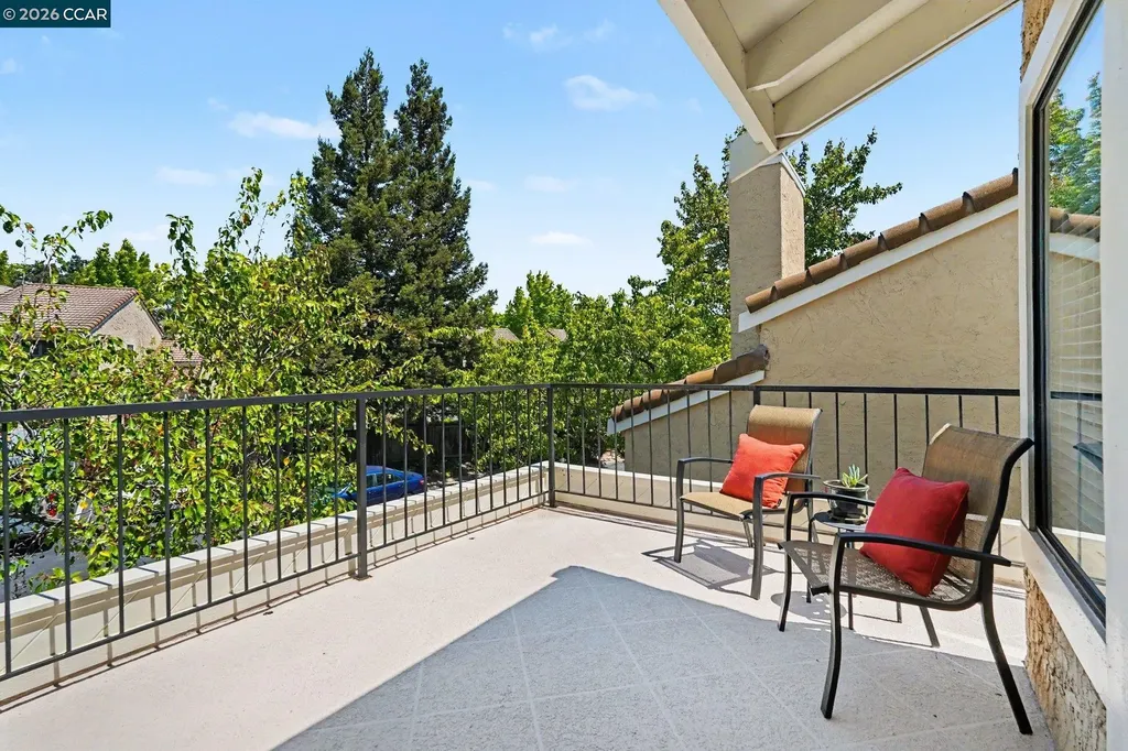 2042 Lost Lake Place Martinez CA 94553