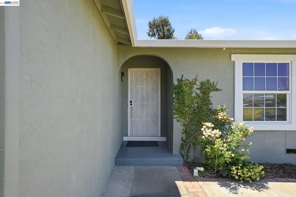 1087 Jensen Drive Pittsburg CA 94565