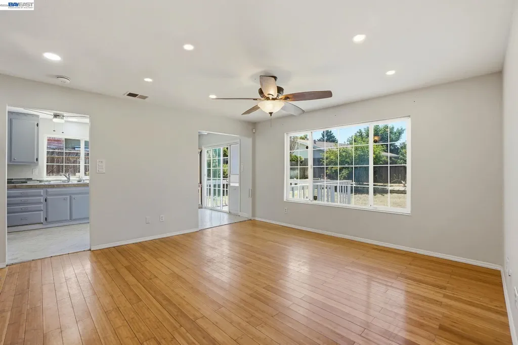 1087 Jensen Drive Pittsburg CA 94565