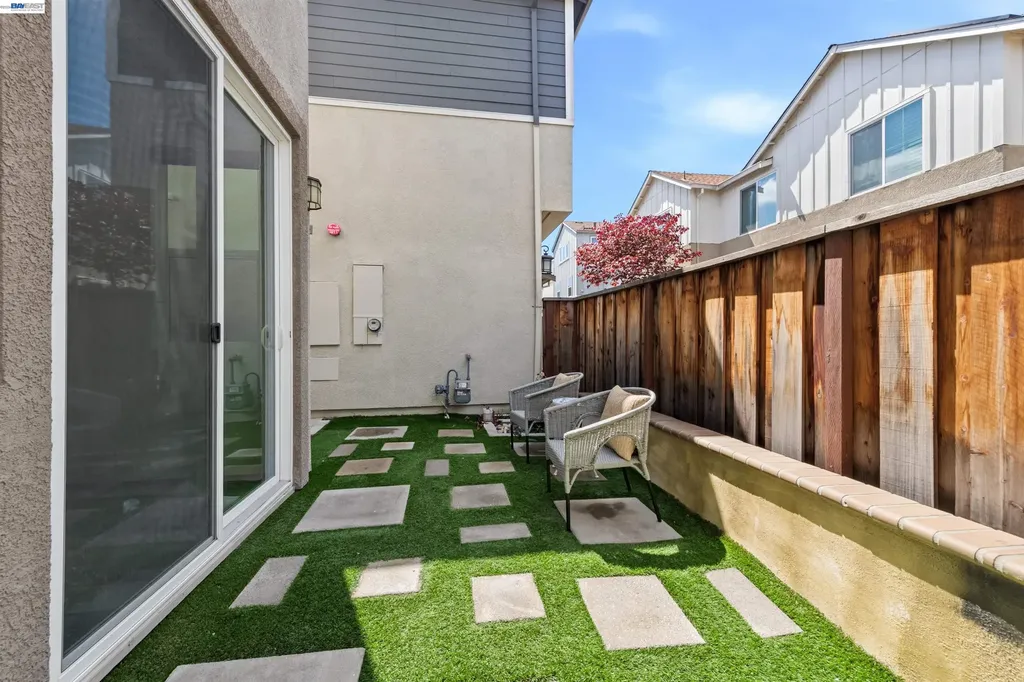 4272 Healdsburg Way Dublin CA 94568