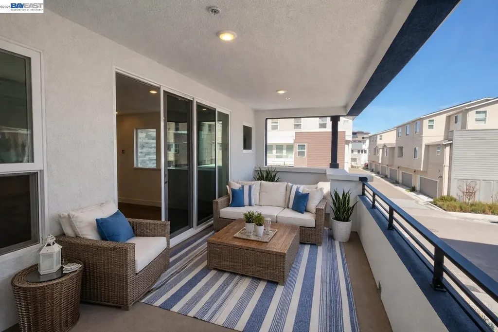 5552 Holly Bay Avenue Dublin CA 94568