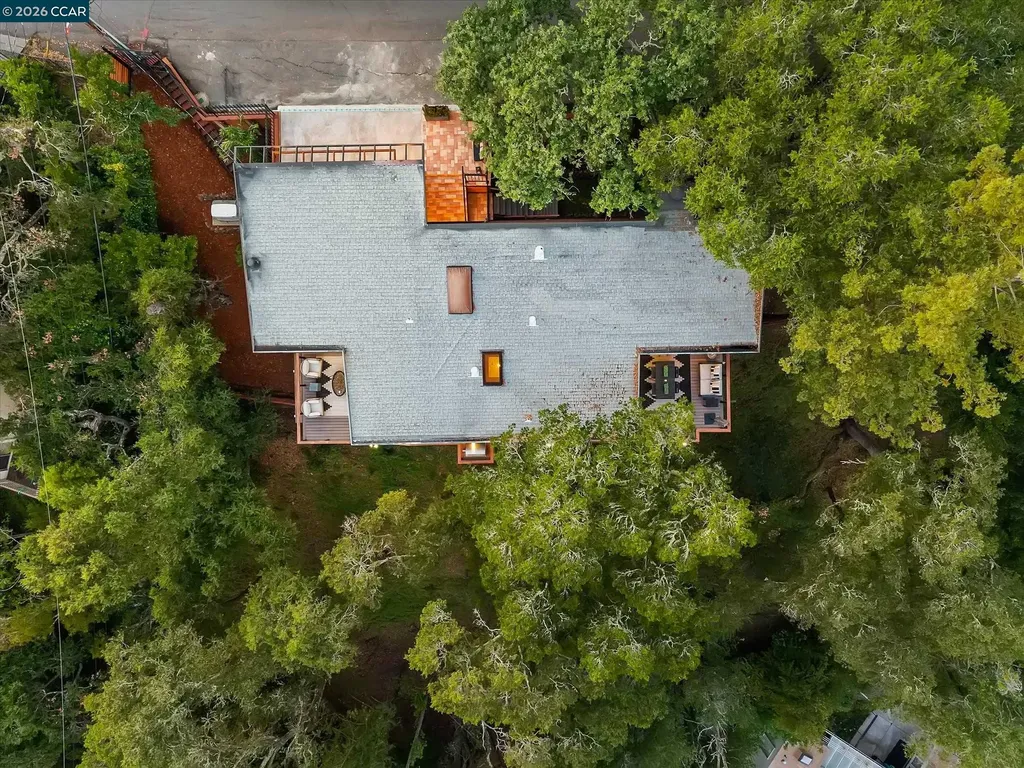 130 La Espiral Orinda CA 94563