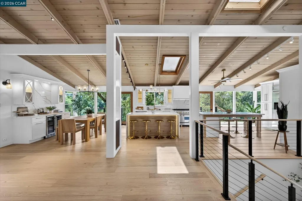 130 La Espiral Orinda CA 94563
