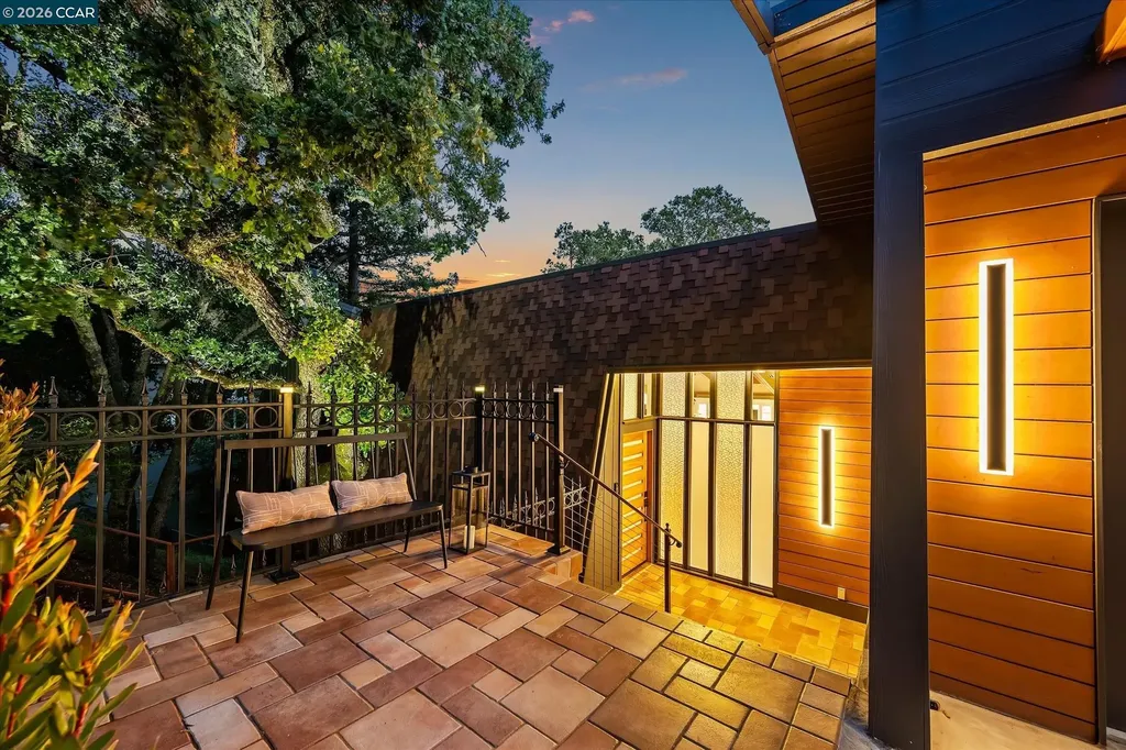 130 La Espiral Orinda CA 94563