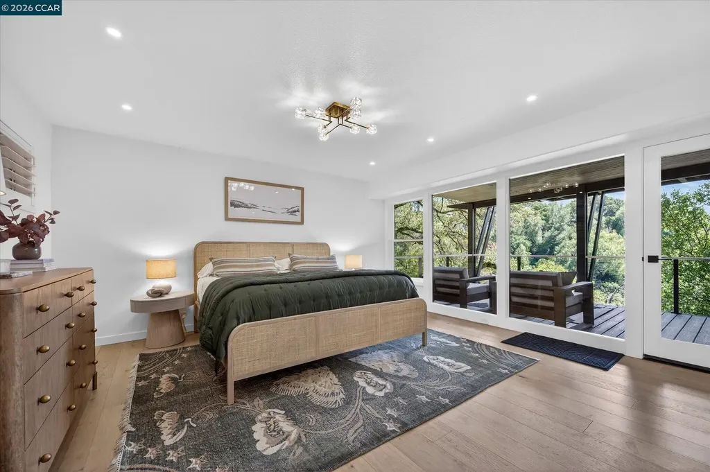130 La Espiral Orinda CA 94563