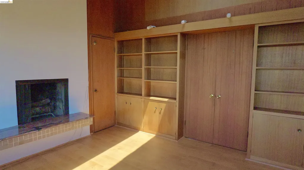 5623 Bacon Oakland CA 94619