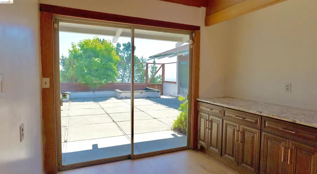 5623 Bacon Oakland CA 94619