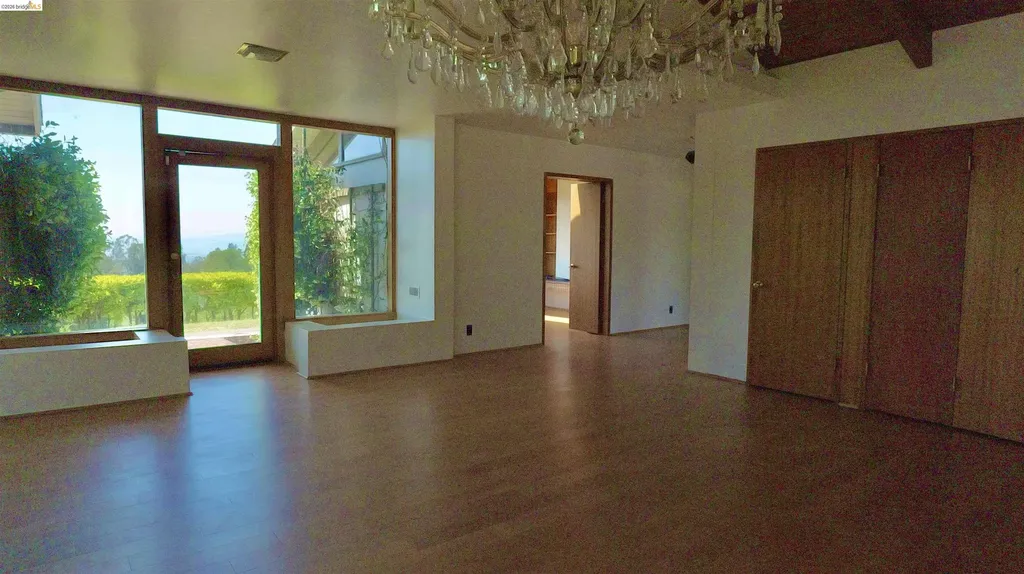 5623 Bacon Oakland CA 94619