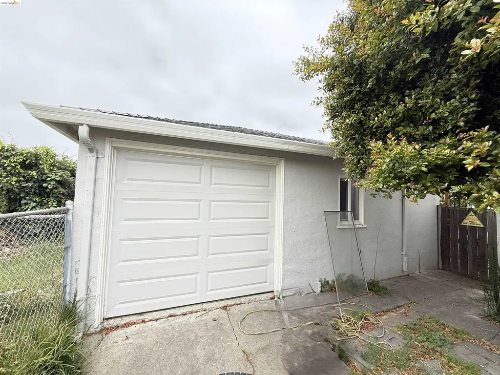 1267 101st Avenue Oakland CA 94603