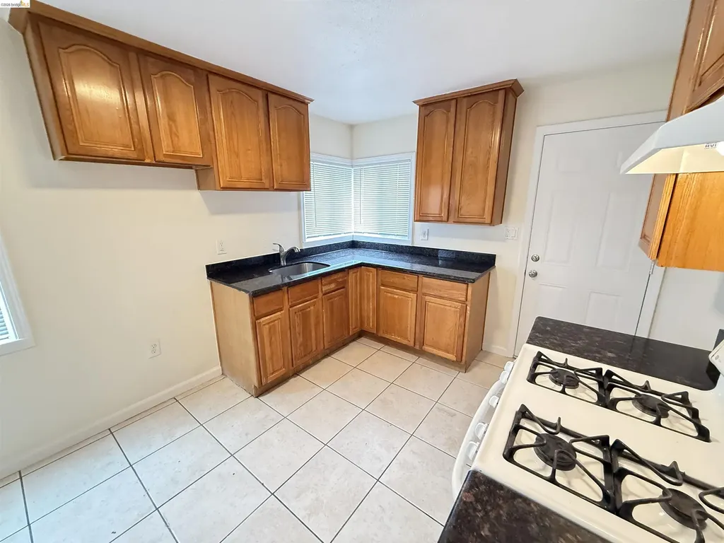 1817 73rd Avenue Oakland CA 94621