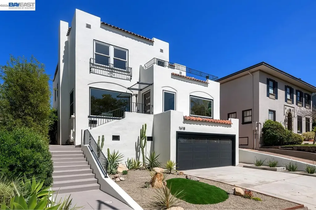 1618 Grand Avenue Piedmont CA 94611