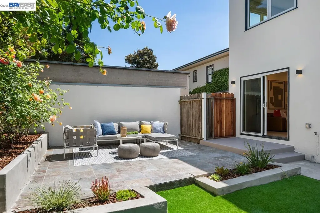 1618 Grand Avenue Piedmont CA 94611