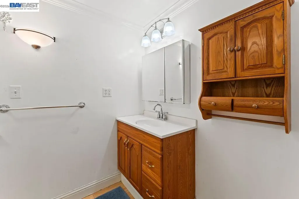 1086 Delano Street San Lorenzo CA 94580