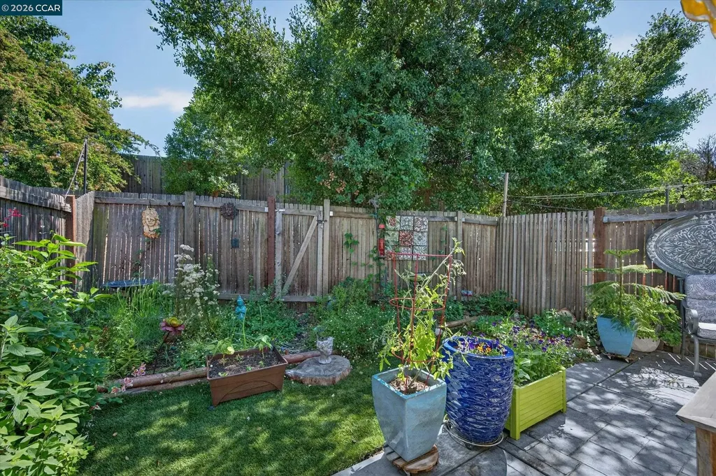 1892 London Drive Benicia CA 94510