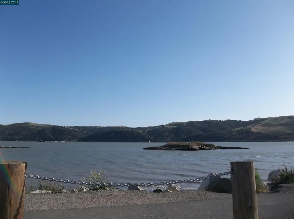 1892 London Drive Benicia CA 94510