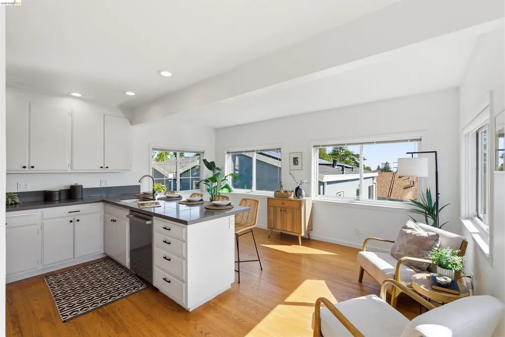 4021 Waterhouse Oakland CA 94602