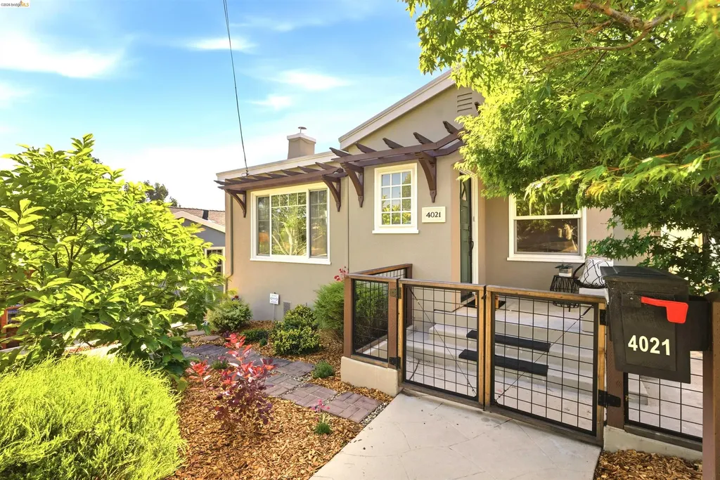 4021 Waterhouse Oakland CA 94602
