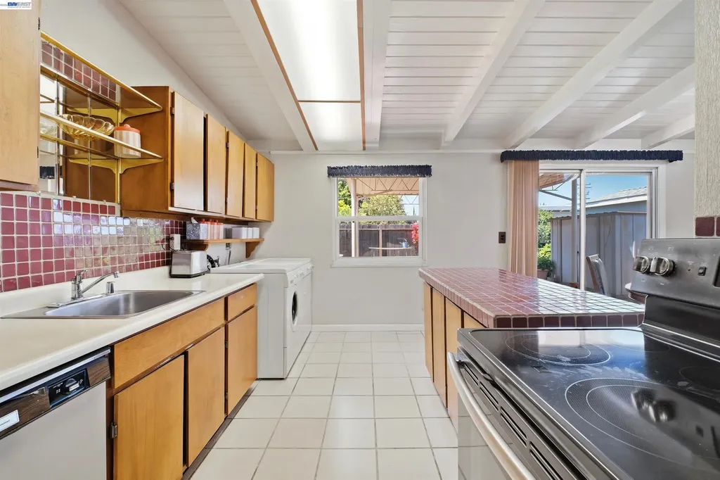 4311 Cahill Street Fremont CA 94538