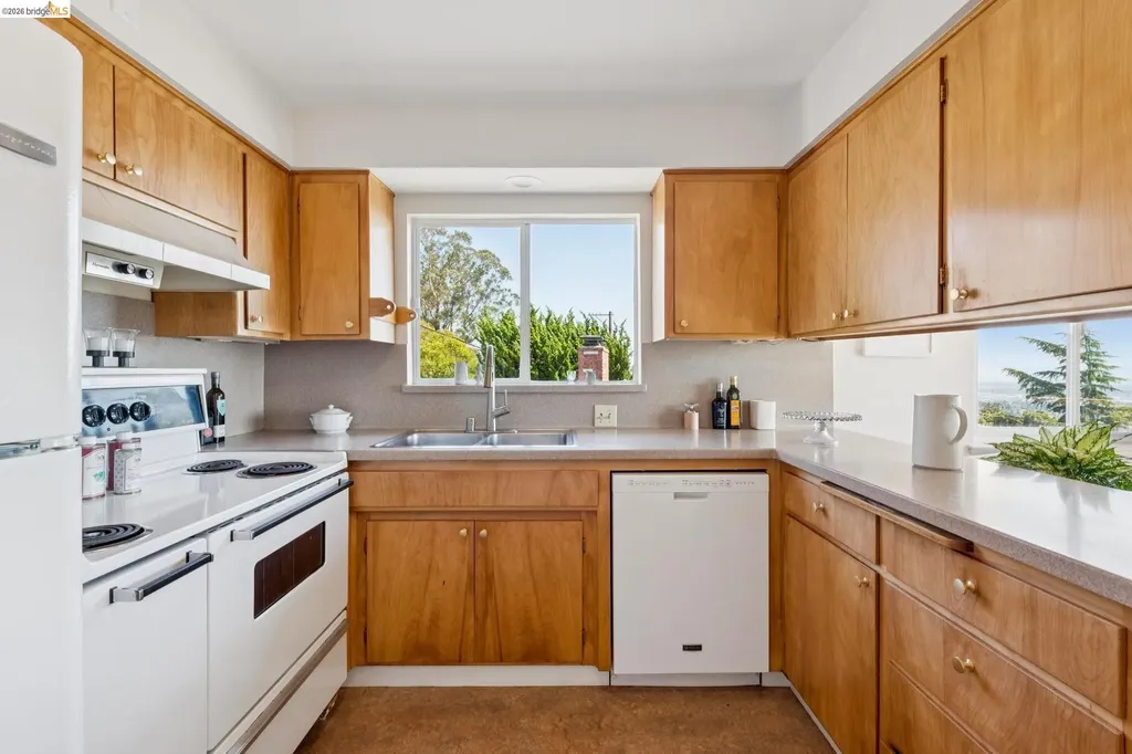 1901 Melvin Road Oakland CA 94602