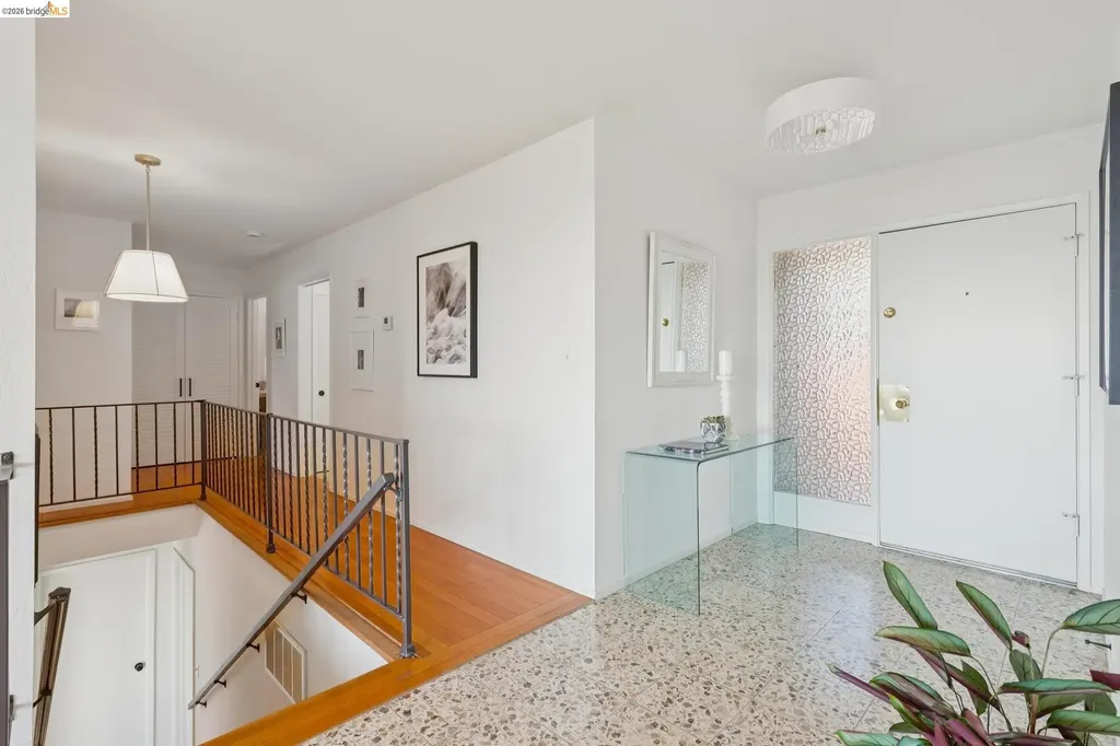 1901 Melvin Road Oakland CA 94602