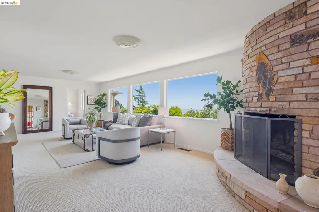 1901 Melvin Road Oakland CA 94602