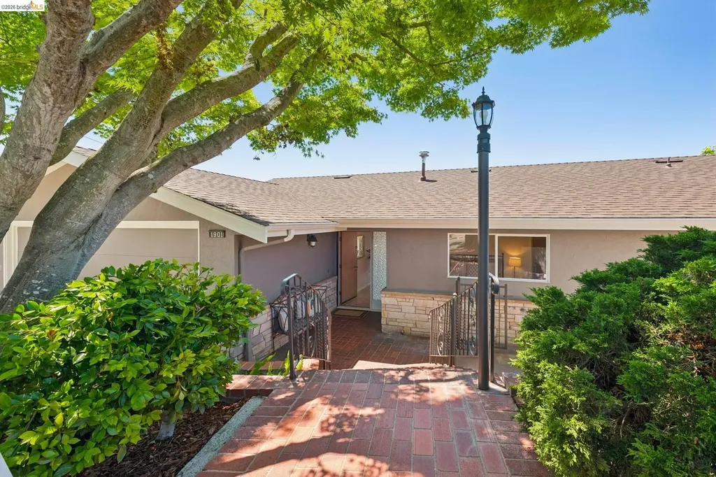 1901 Melvin Road Oakland CA 94602