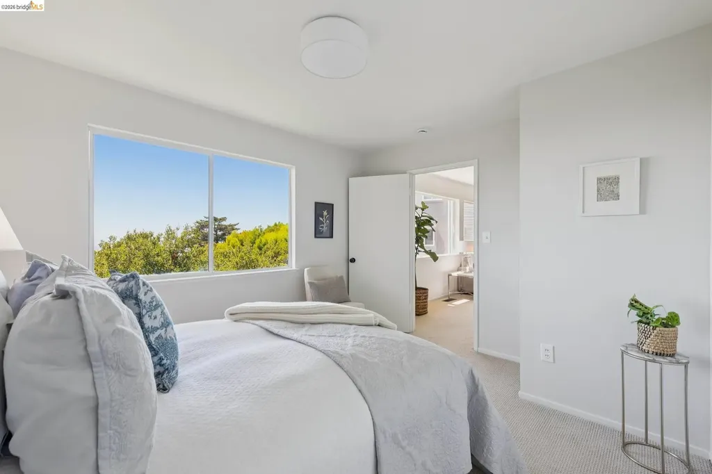 1901 Melvin Road Oakland CA 94602