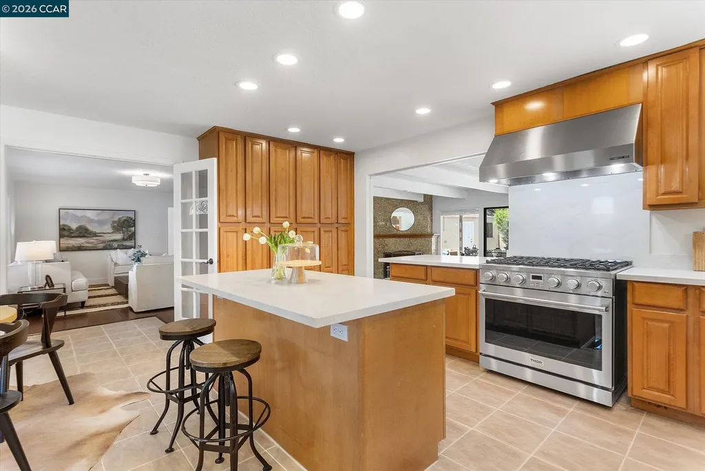 4596 James Avenue Castro Valley CA 94546