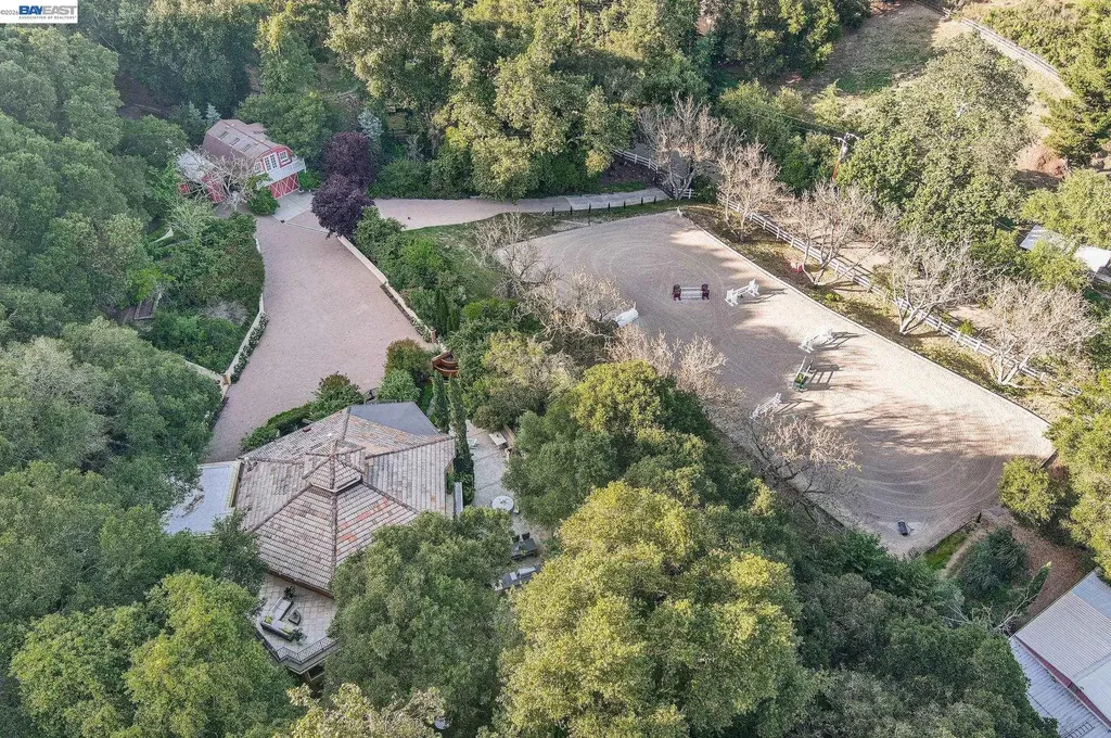 35671 Palomares Road Castro Valley CA 94552