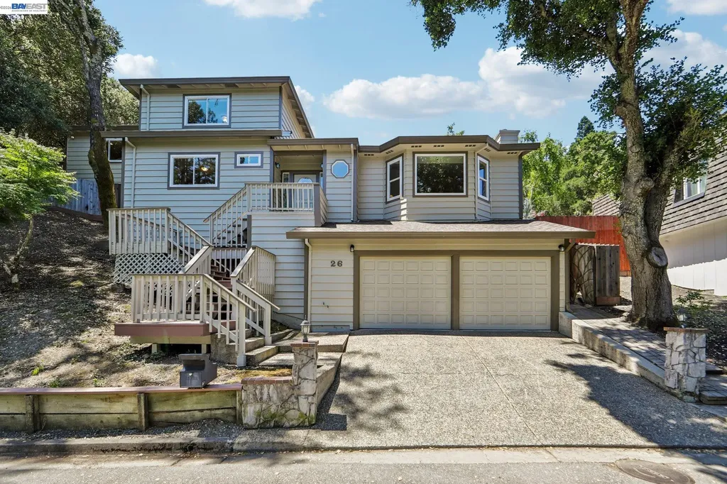 26 Oak Road Orinda CA 94563