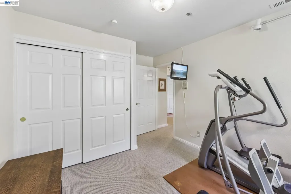 26 Oak Road Orinda CA 94563