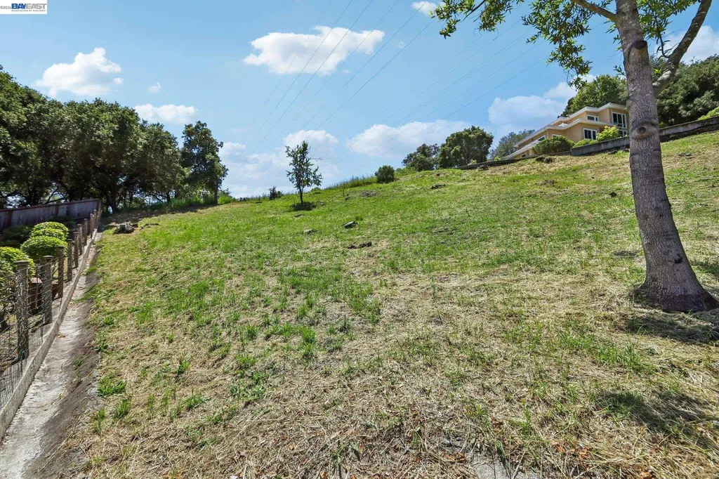 26 Oak Road Orinda CA 94563