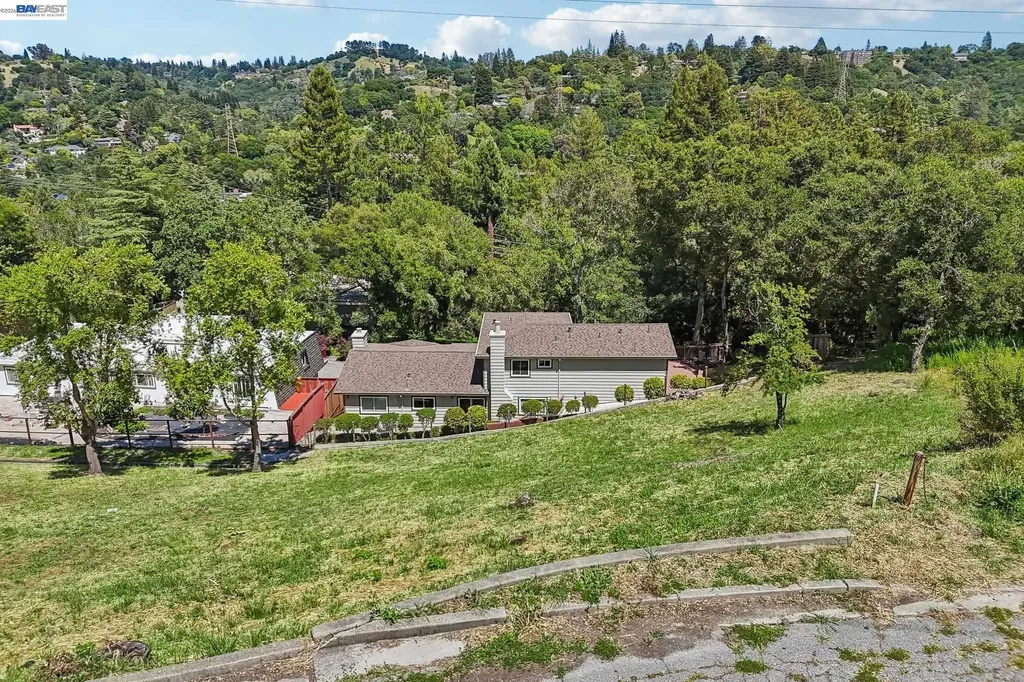 26 Oak Road Orinda CA 94563