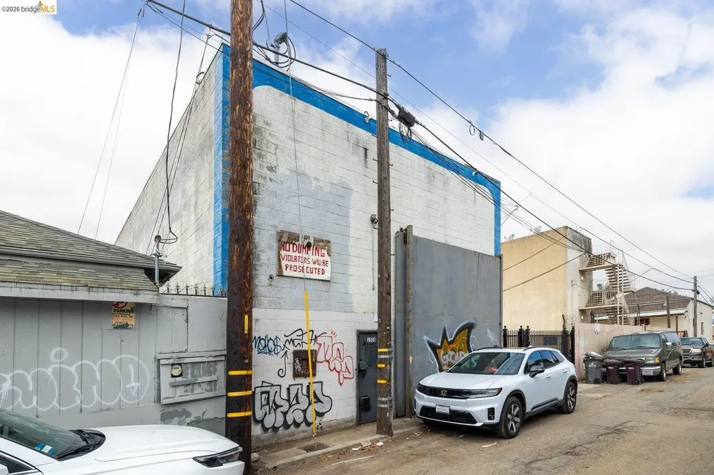 1528 International Boulevard Oakland CA 94606