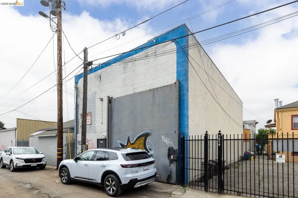 1528 International Boulevard Oakland CA 94606
