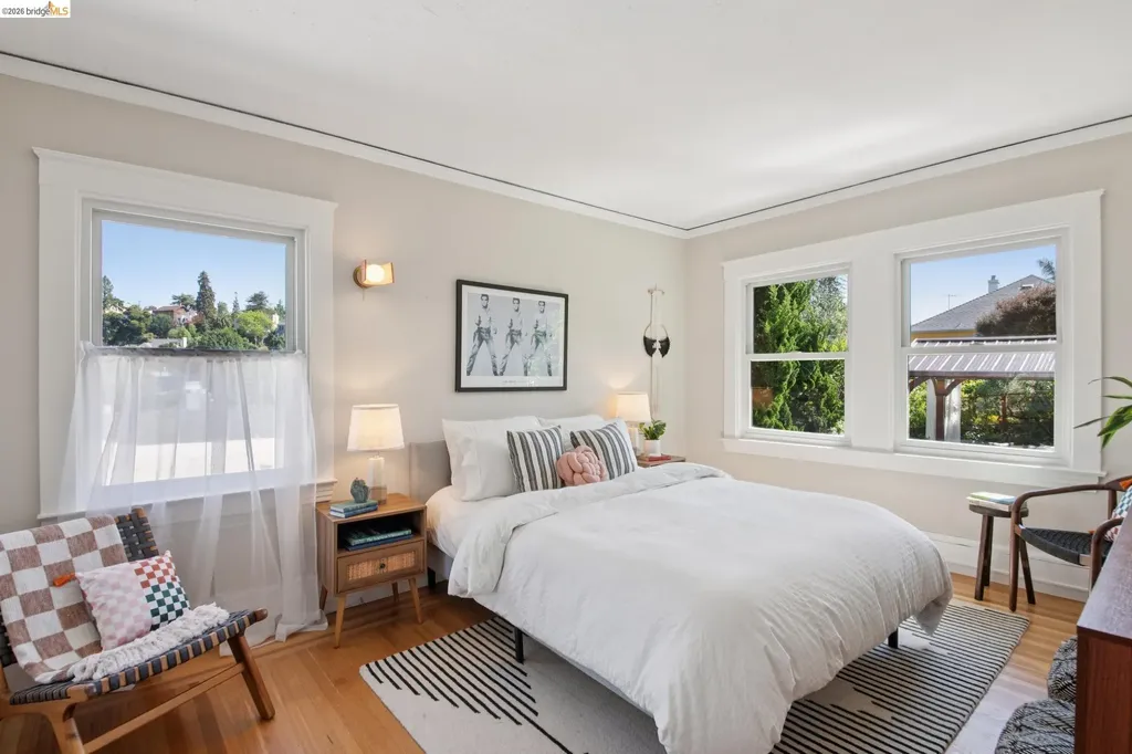 579 Kenmore Avenue Oakland CA 94610