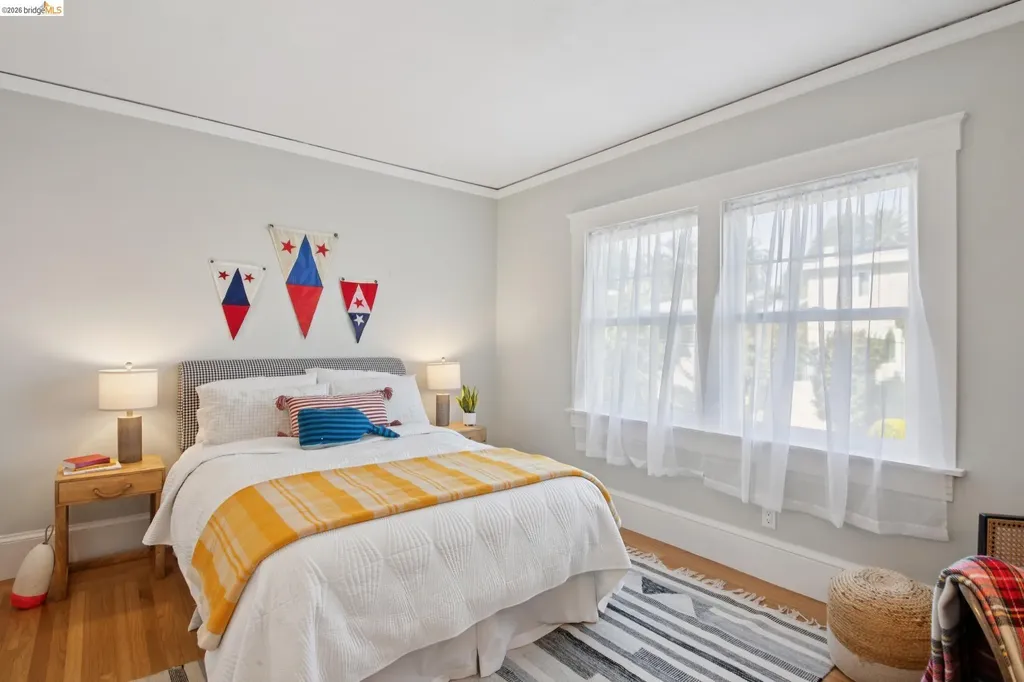 579 Kenmore Avenue Oakland CA 94610