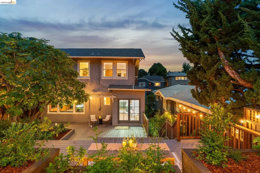 579 Kenmore Avenue Oakland CA 94610