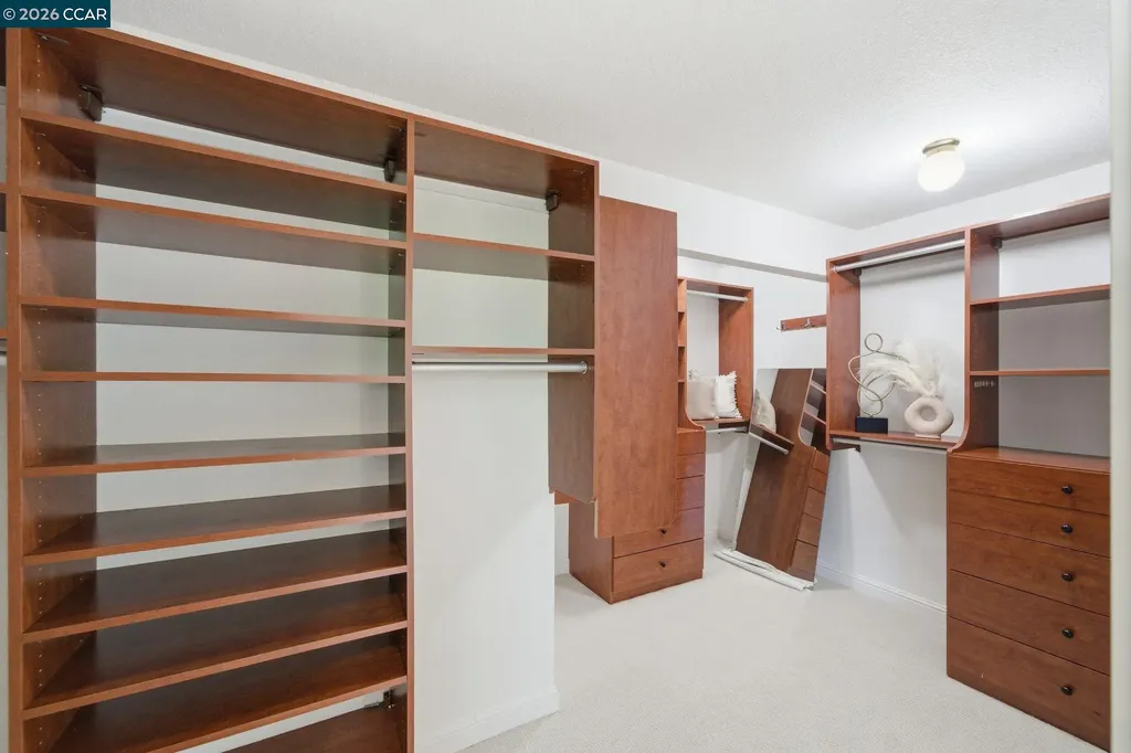 102 Hillcrest Drive Orinda CA 94563