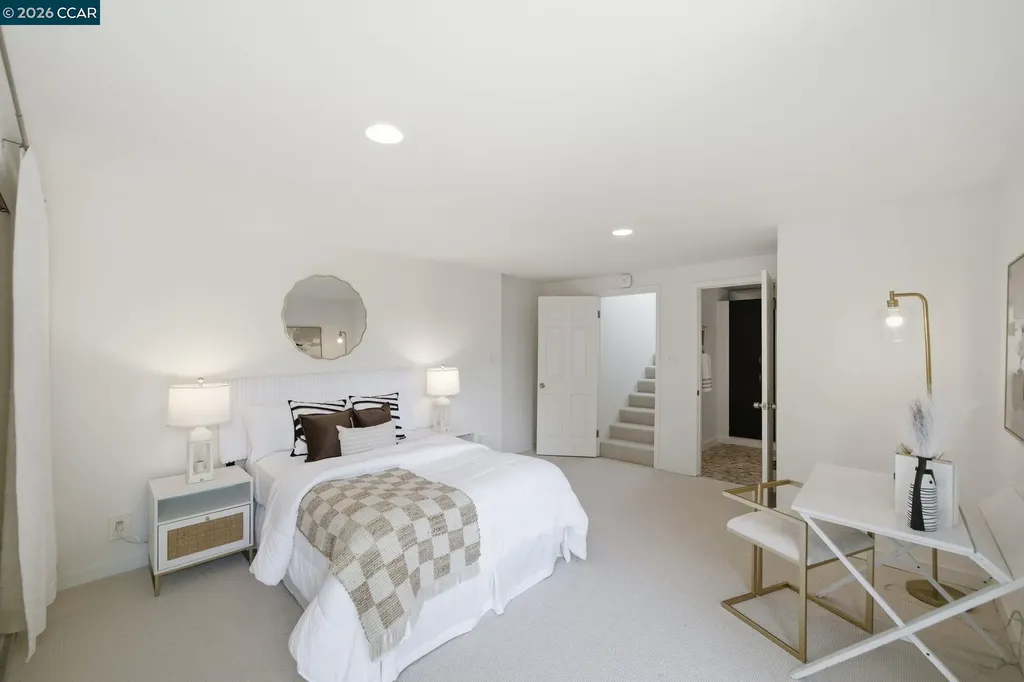 102 Hillcrest Drive Orinda CA 94563