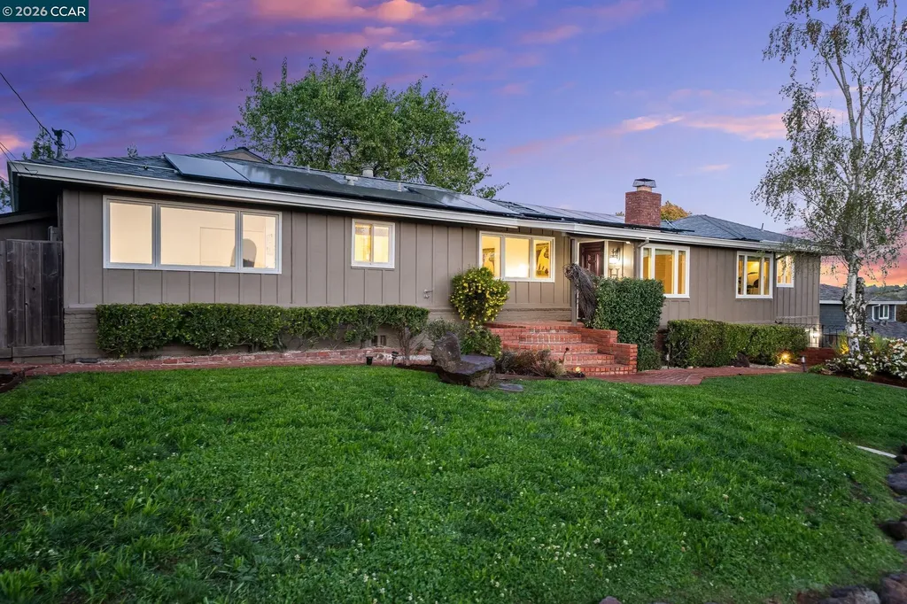 102 Hillcrest Drive Orinda CA 94563