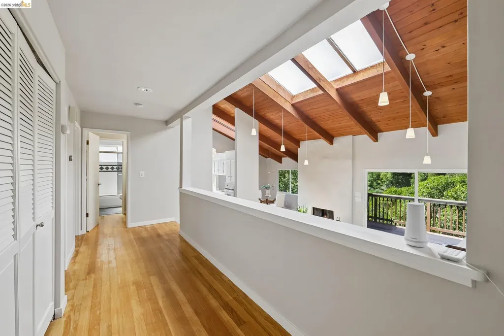 6643 Aitken Drive Oakland CA 94611