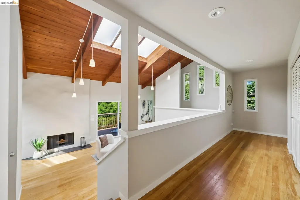 6643 Aitken Drive Oakland CA 94611