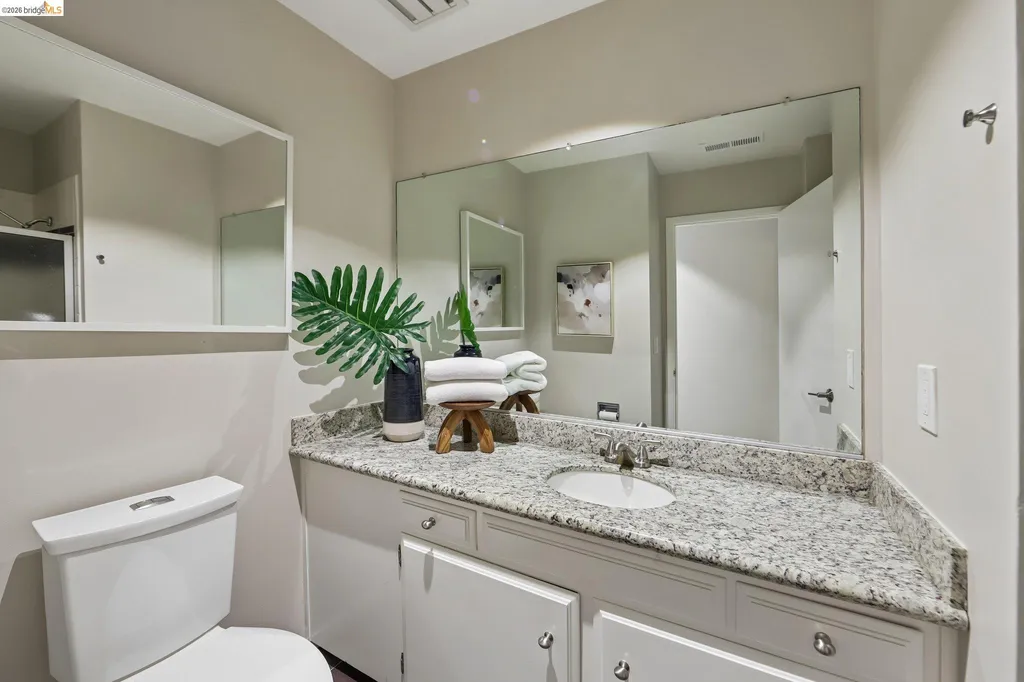 6643 Aitken Drive Oakland CA 94611